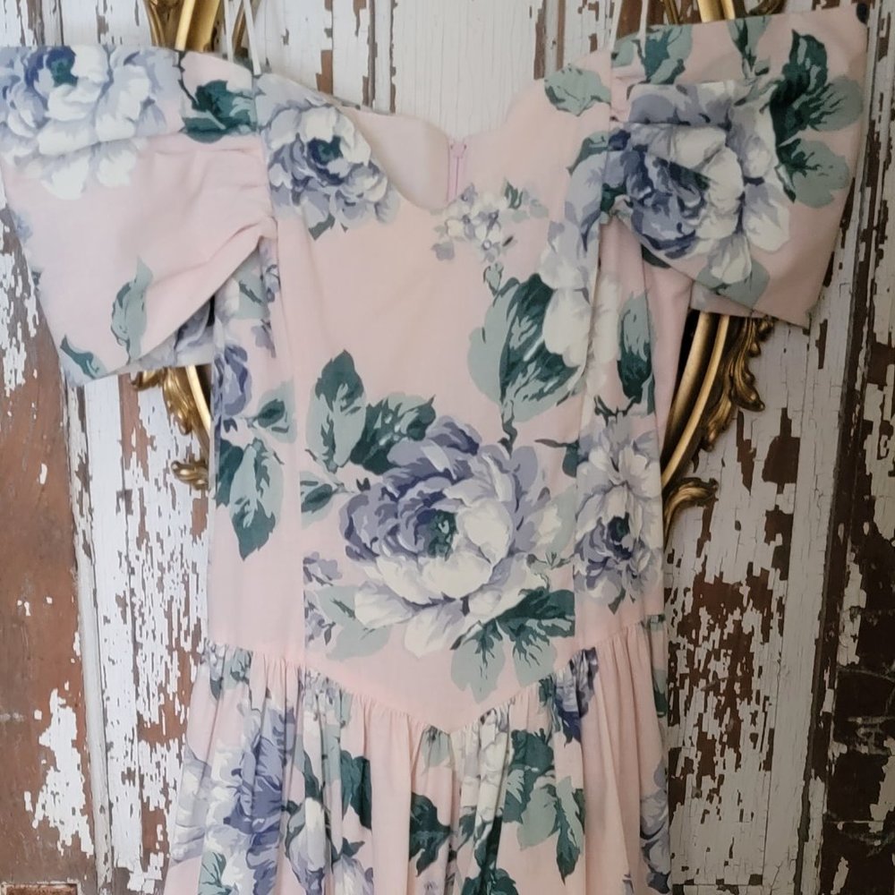 Vintage Jessica McClintock dress.